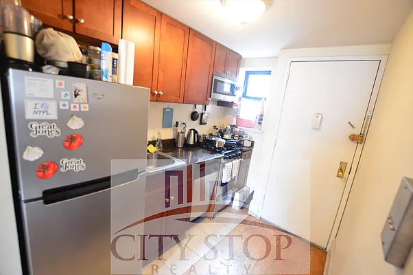 Rented by City Stop Realty | media 21