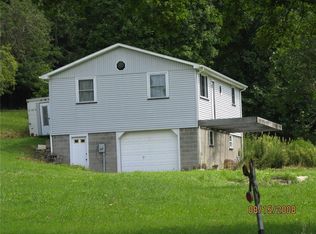 10913 Pont Rd, Albion, PA 16401