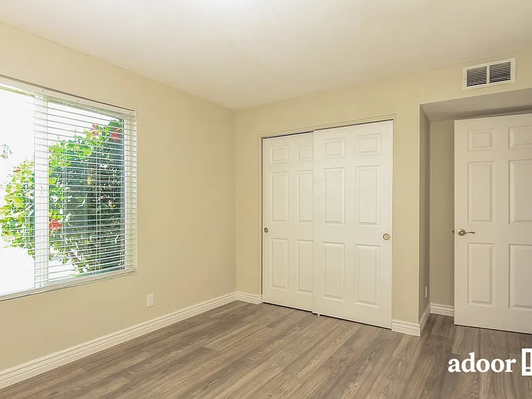 4112 W Gardenia Dr — Photo 12