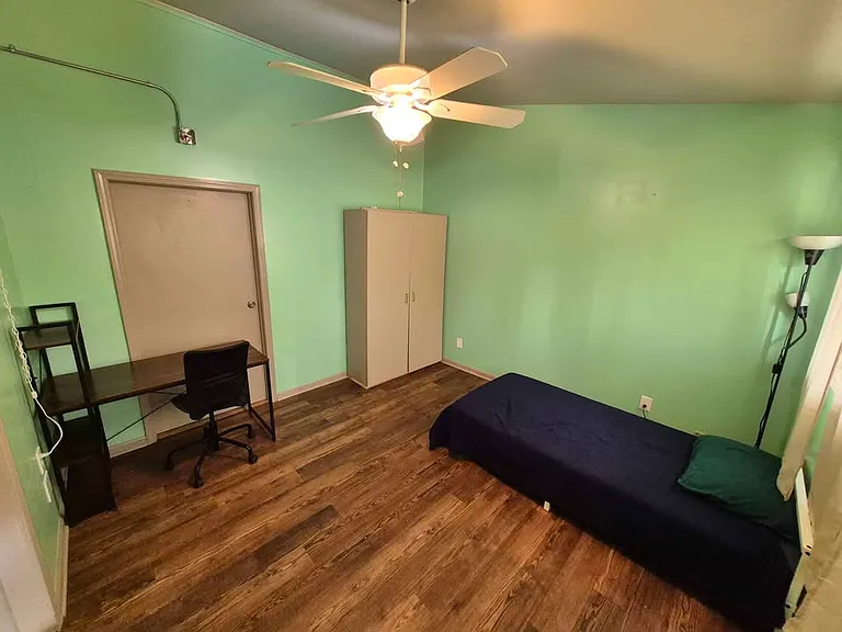 1301 Morningside Dr — Photo 7