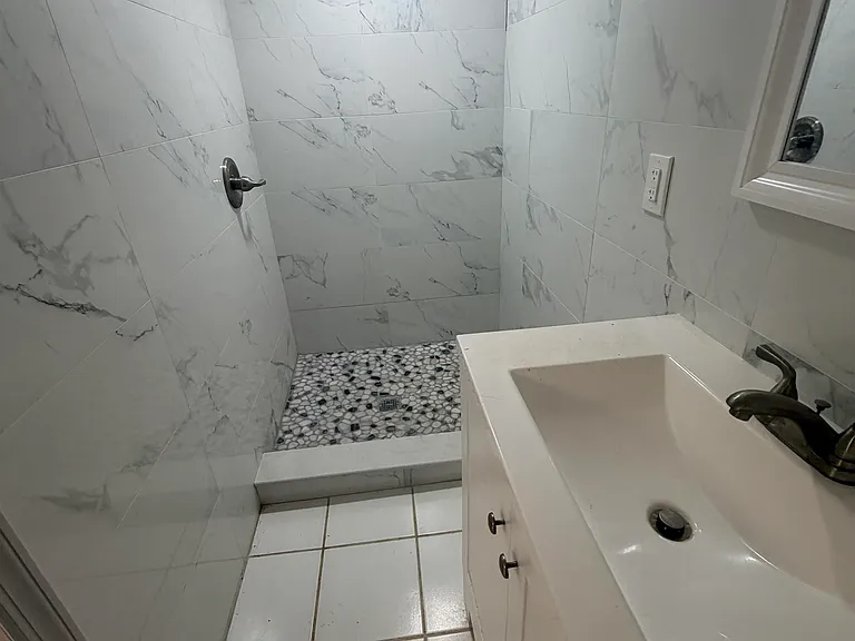 28 E 32nd St #2 — Photo 21