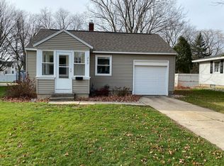 242 S Park St, Zeeland, MI 49464