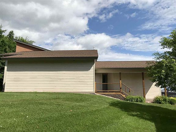 3rd image of 1061 Merlin Ln #6