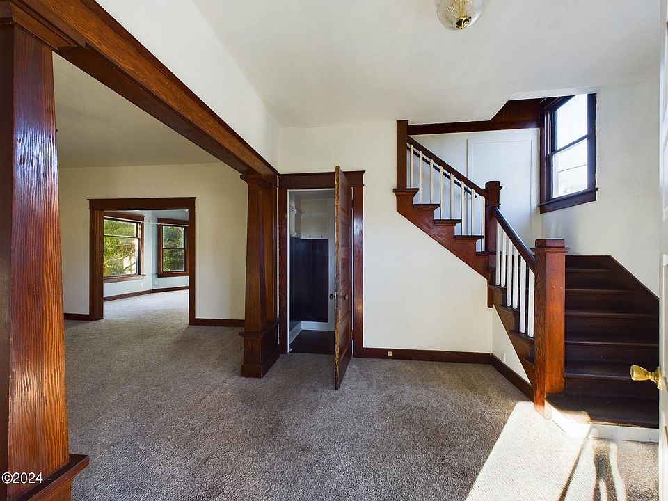 599 E Grant St, Lebanon, OR 97355 | Zillow