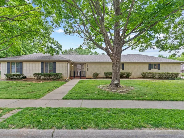 1910 E Holiday Street, Springfield, MO 65804