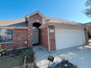 307 Brasher Ln, Euless, TX 76040