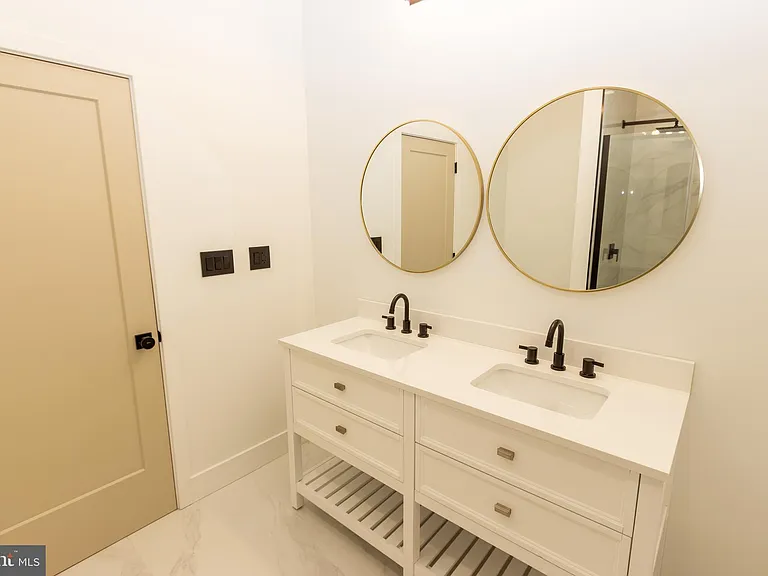 664 N Union St #3 — Photo 10