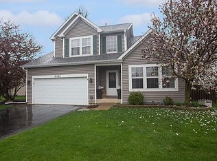 2421 Autumn Grove Cir, Aurora, IL 60504