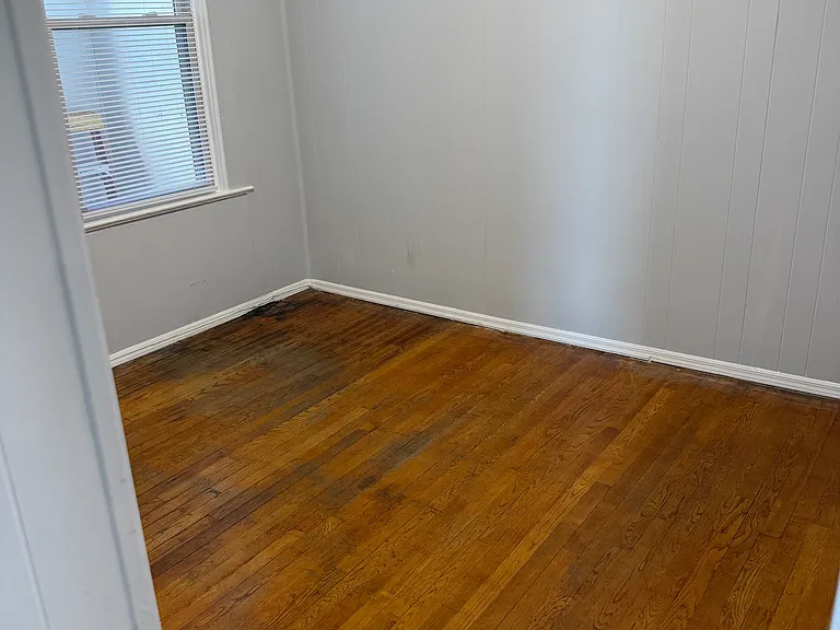 574 N 7th St #2 — Photo 4
