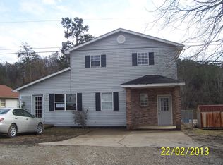 205 Elm St, Hurricane, WV 25526