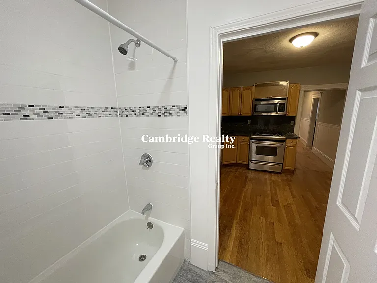 35 Cameron Ave #2T — Photo 22