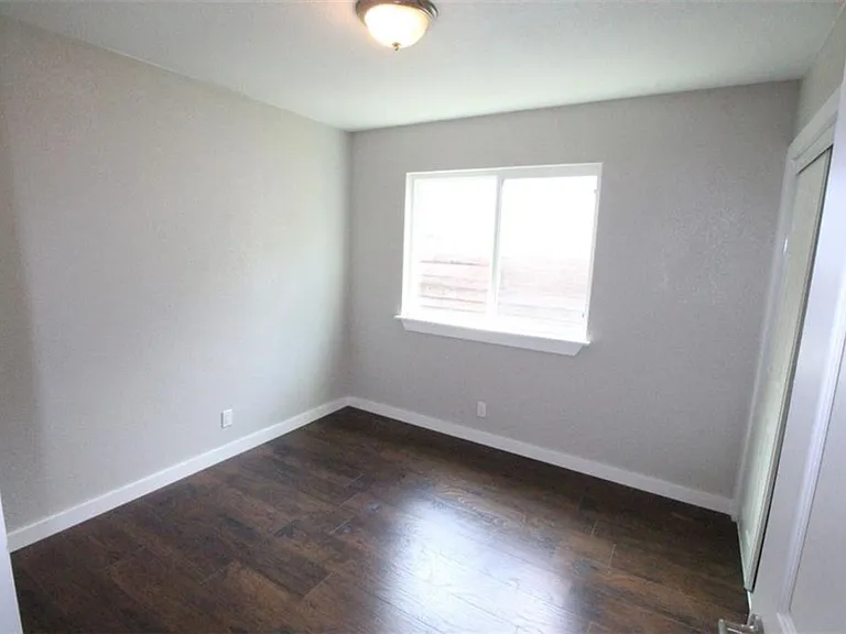 10702 Lanshire Drive — Photo 15