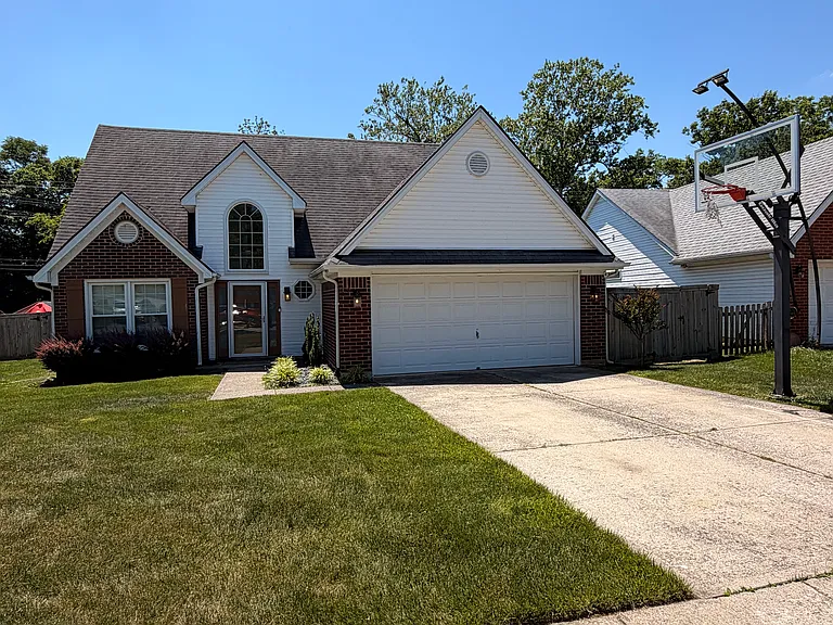 1819 Timber Creek Dr — Photo 2