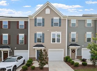 513 Citrus Petal Rd, Fuquay Varina, NC 27526