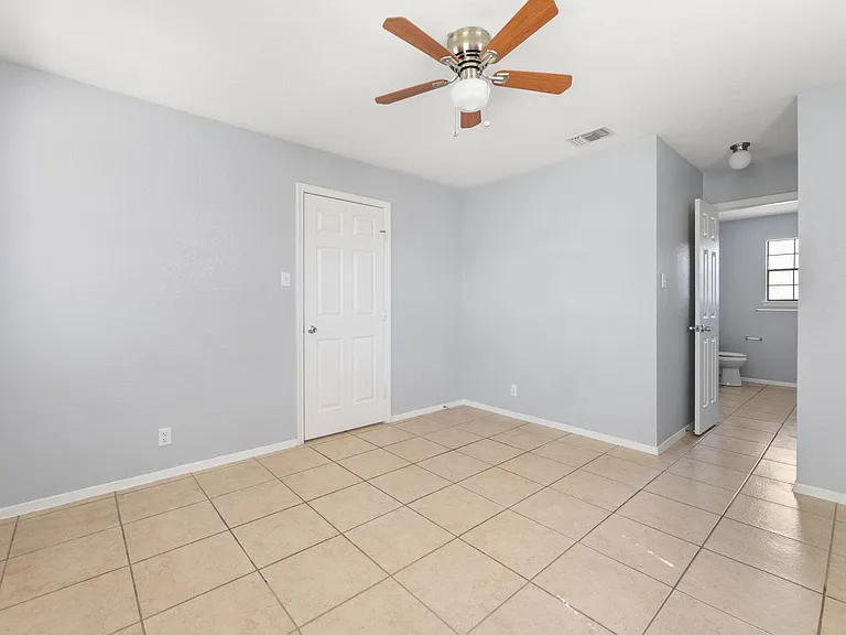 3802 Foust Trl — Photo 16