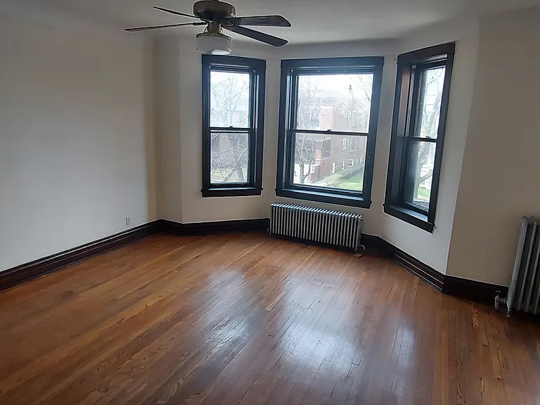 6323 N Wayne Ave #2 — Photo 4