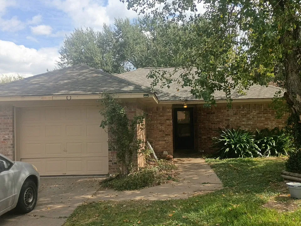 2313 S Austin St