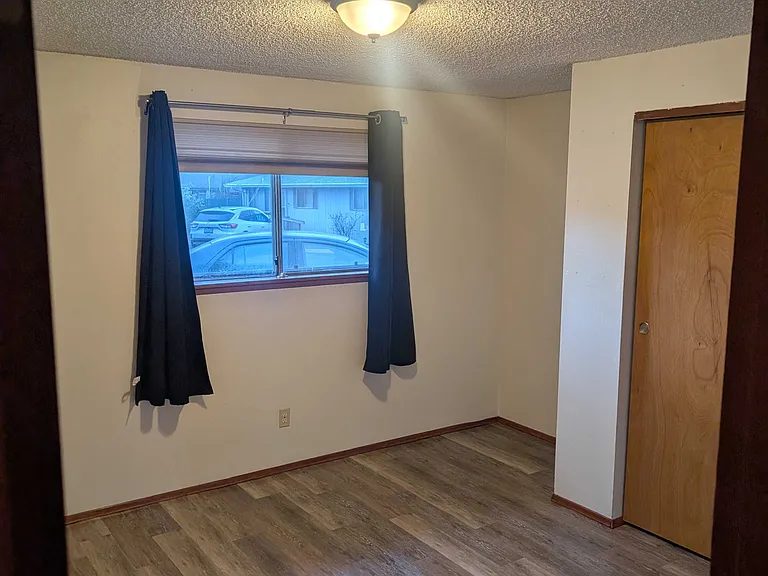 1910 NE Stapleton Rd #1 — Photo 9
