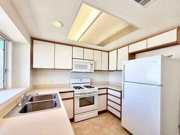 3rd image of 79540 Avenue 42 #B