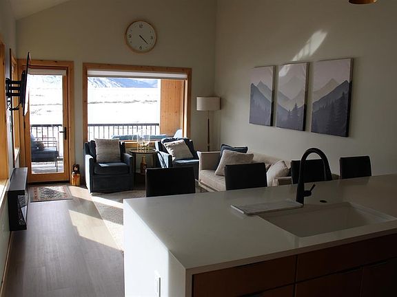 4th image of 101 Elk Valley Road #C