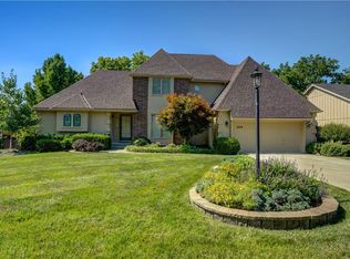 204 Chippewa Ln, Lake Winnebago, MO 64034