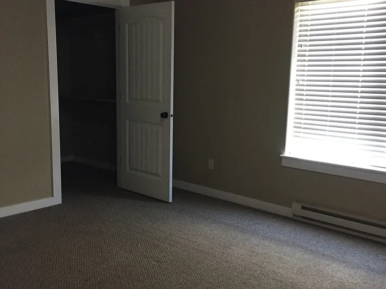 711-717 Mattson Ln — Photo 4