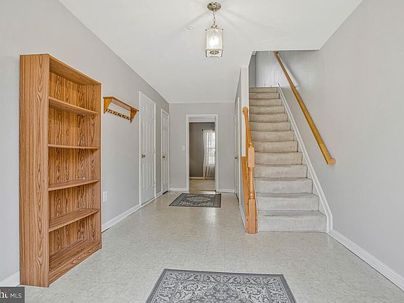 3rd image of 510 Annapolitan Ln