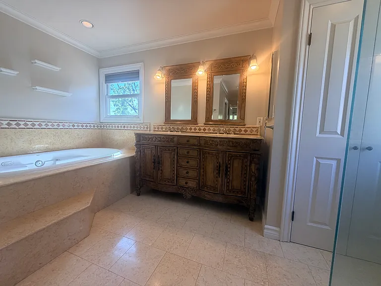 1205 Geneva St — Photo 28