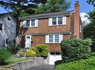 398 Bronxville Rd, Yonkers, NY 10708