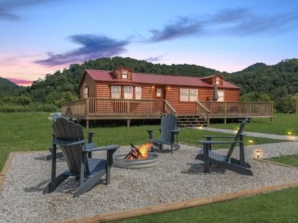 26 Skidmore Ln, Slade, KY 40376