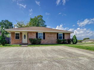 2102 Walnut Ln, Pasadena, TX 77502