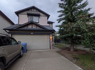 80 Cougarstone Cm SW, Calgary, AB T3H 5N5