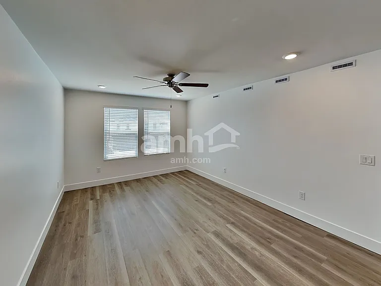 9635 E Harkes Dr — Photo 9
