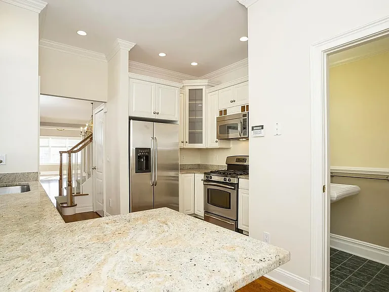 80 E Putnam Ave — Photo 5