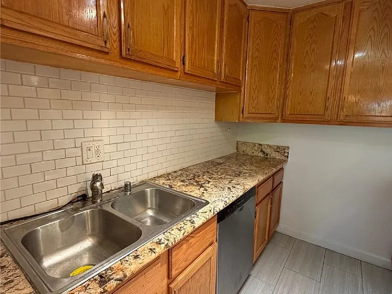 5403 Newcastle Ave #8 — Photo 11