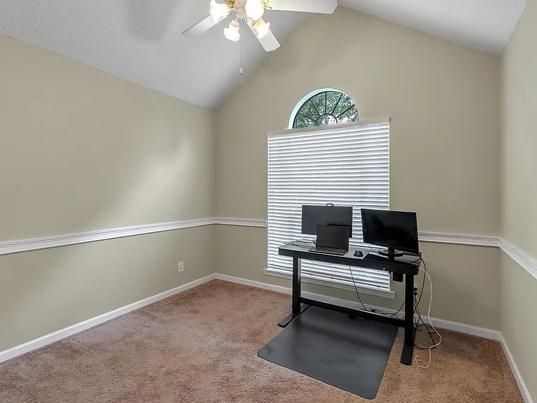 307 Coffee Bluff Villa Rd — Photo 16