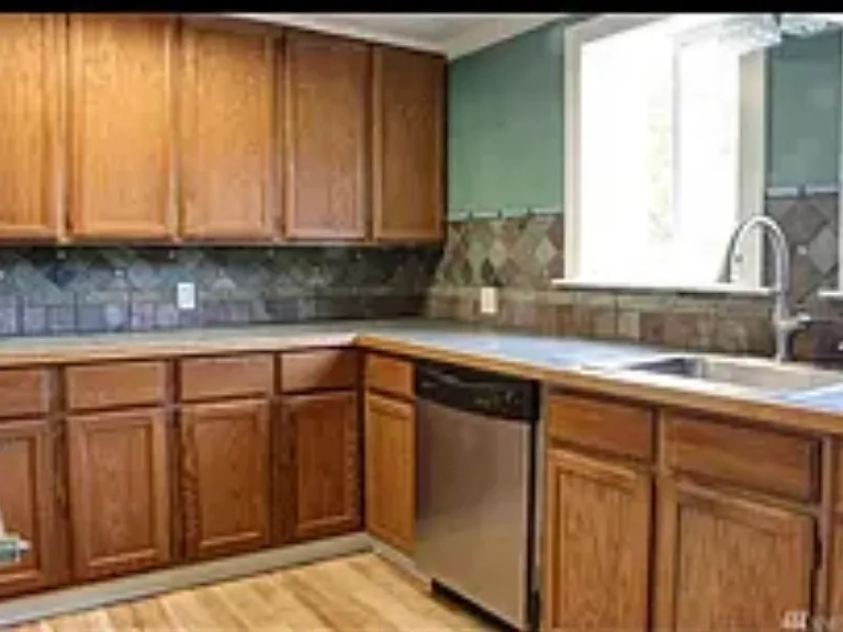 313 W Olympic Pl #B — Photo 4