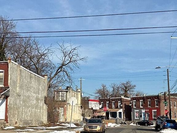 5th image of 5104 Master St