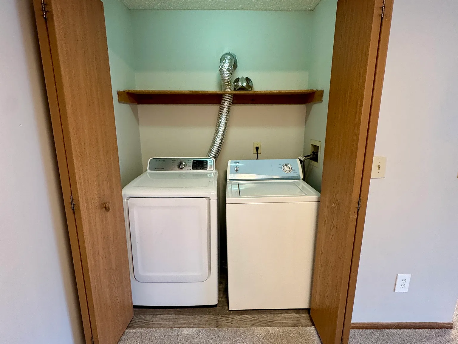 2 bed, 935 sqft, $1,200 — Photo 4