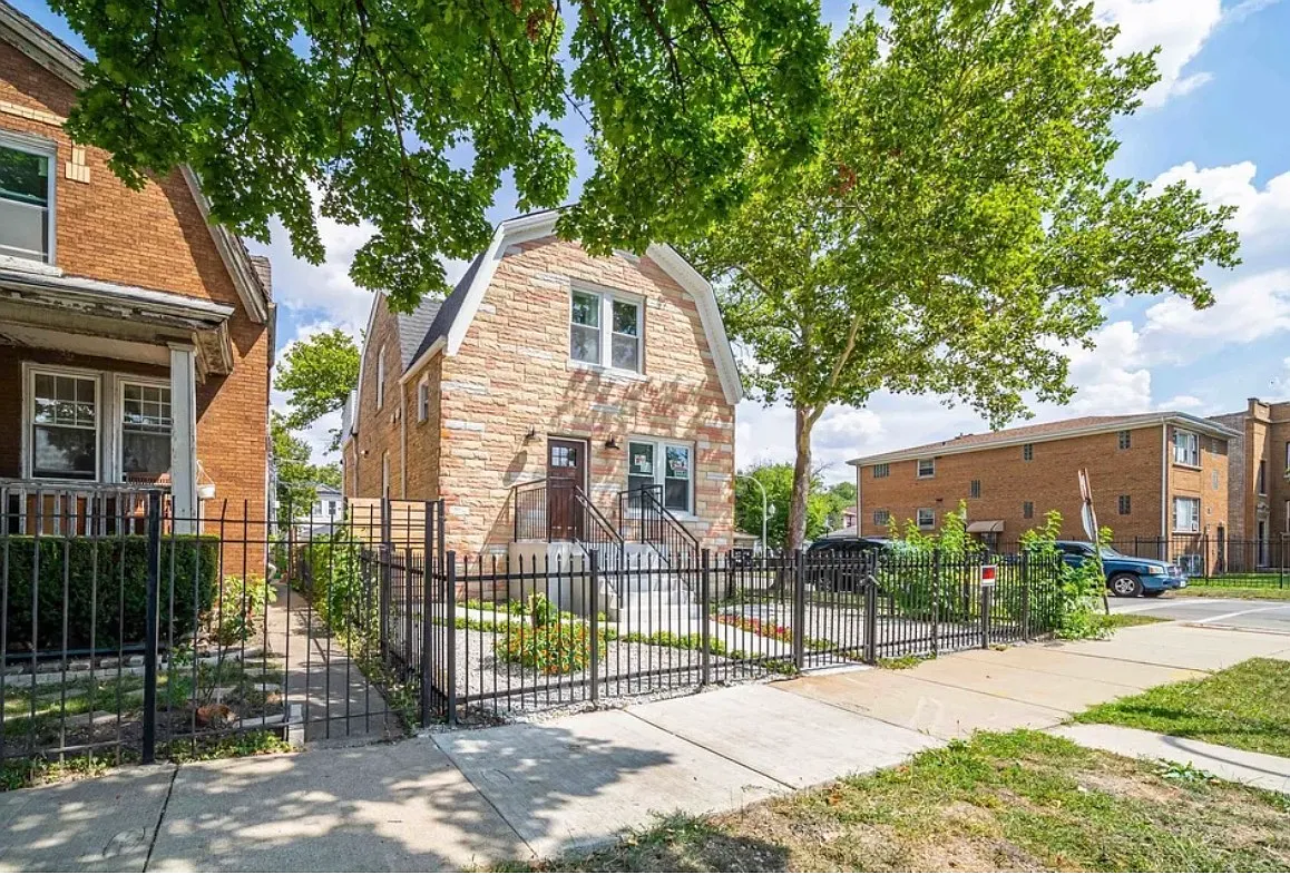 Building Photo - 901 N Keeler Ave #2