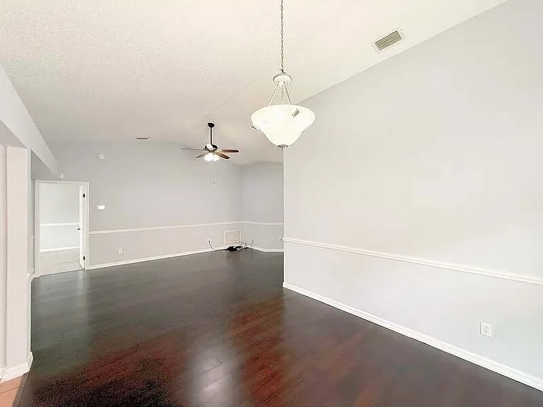 1118 Hardwood Dr — Photo 21
