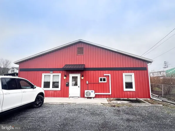 35 Rodney St, Milroy, PA 17063