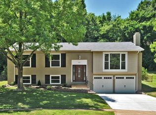 837 Pontoison Dr, Ballwin, MO 63021