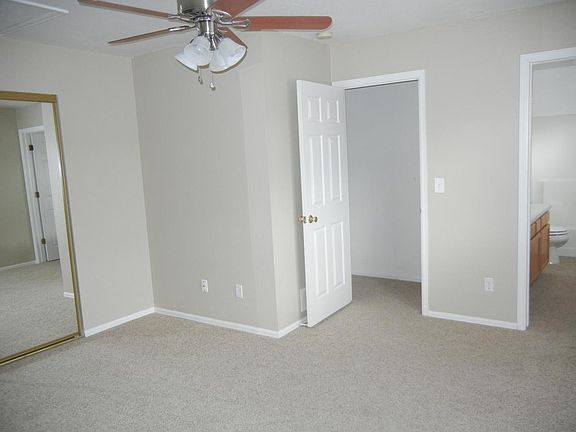 Good sized master bedroom with ensuite bathroom