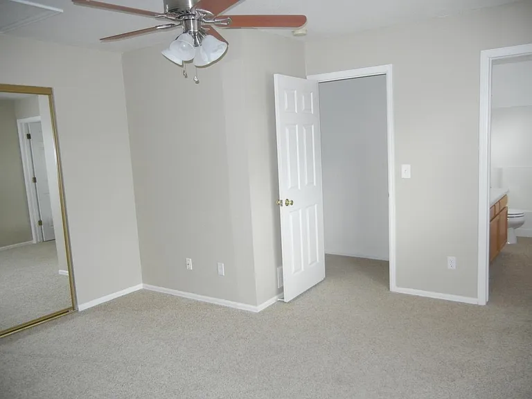 Good sized master bedroom with ensuite bathroom