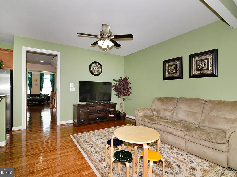 21253 Park Grove Ter — Photo 8