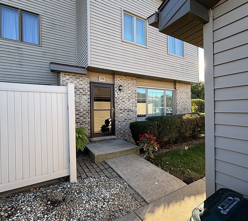 1st image of 776 Lake Rd #776