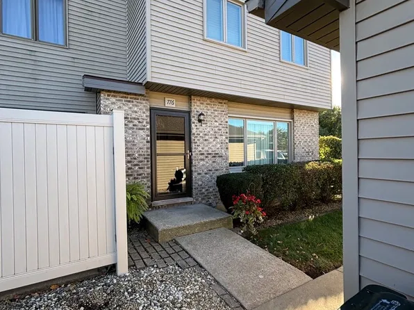 776 Lake Rd #776, New Lenox, IL 60451