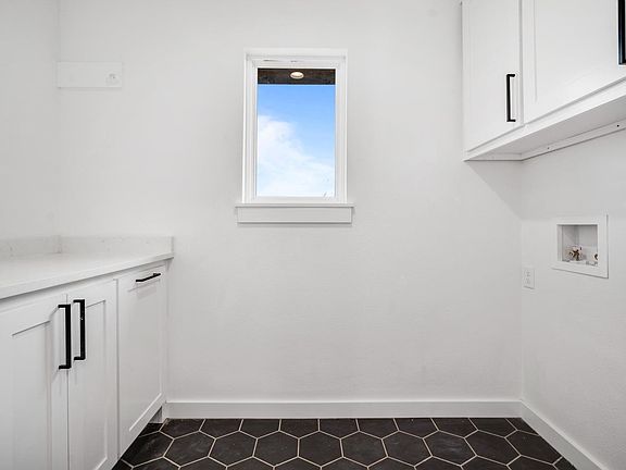 2nd image of 509 Avenue V