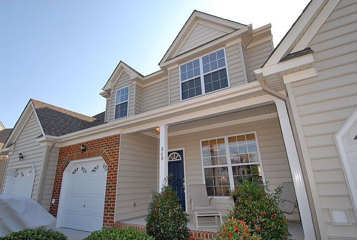 1st image of 868 Devereaux Dr